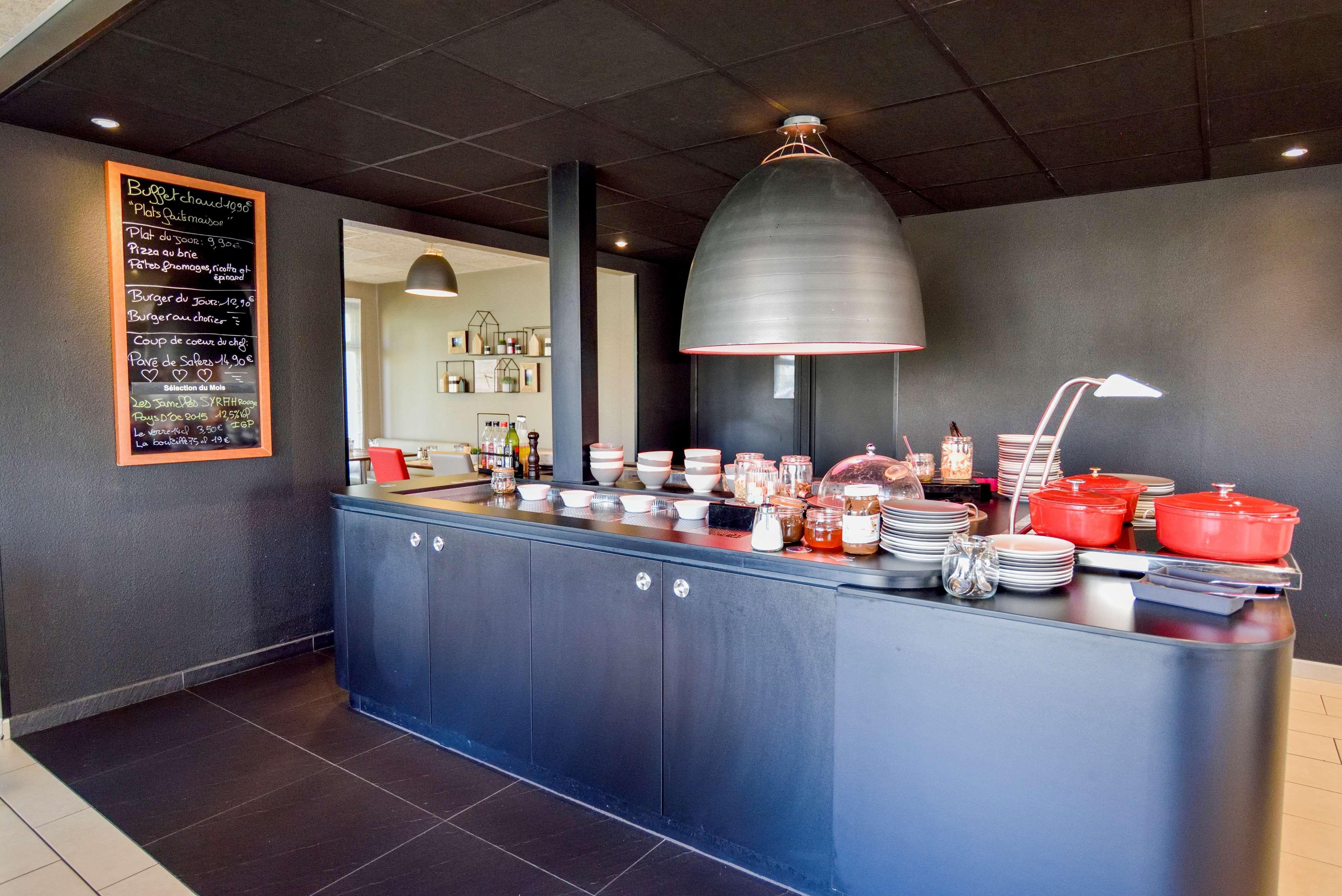 Hotel Campanile Clermont-ferrand ~ Riom